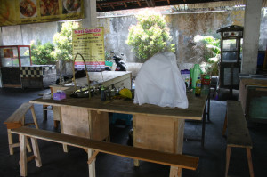 tempat makan nasi gandul pak bo